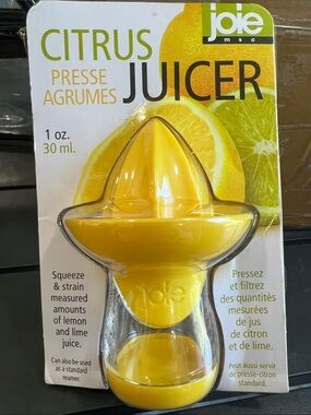 Joie Yellow Citrus Juicer Handheld Reamer